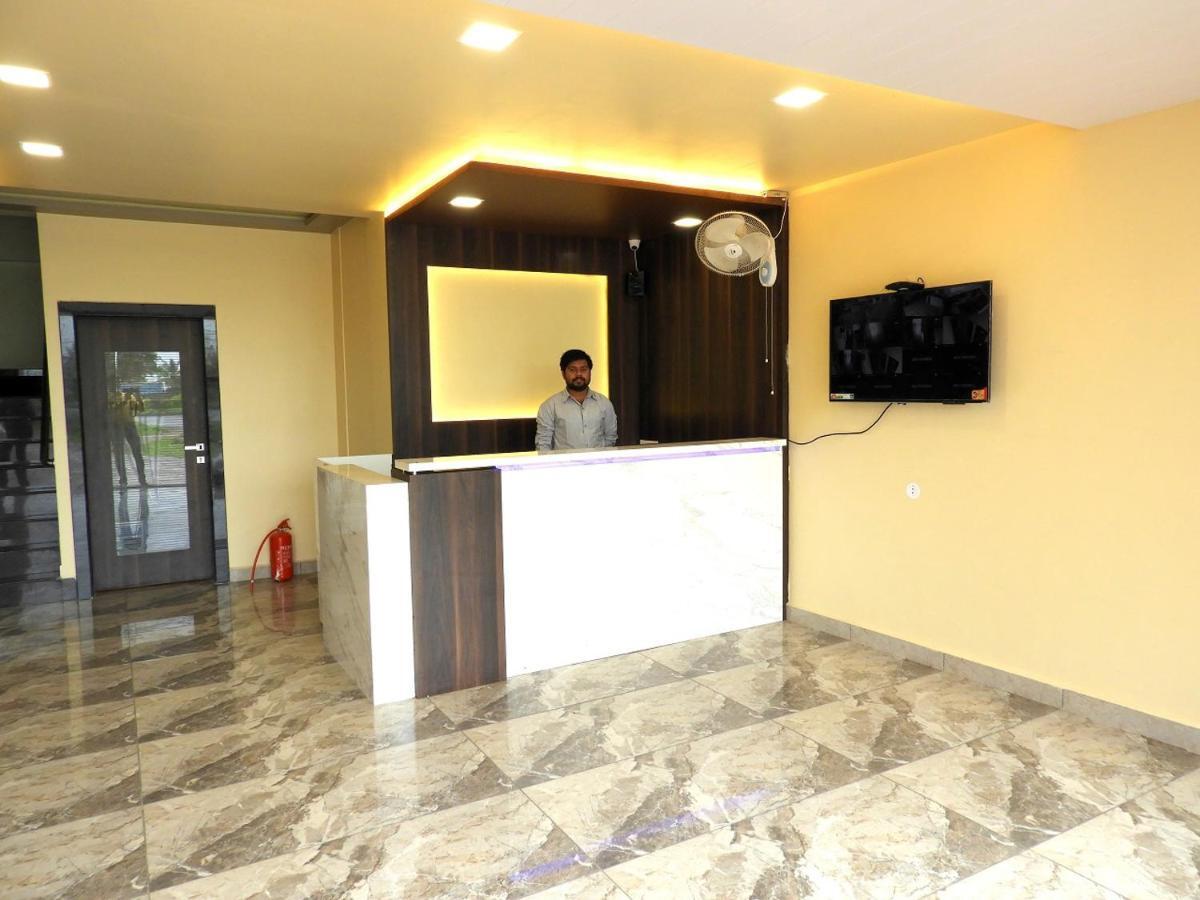 Hotel Somnath Daksh Somnāth Zewnętrze zdjęcie